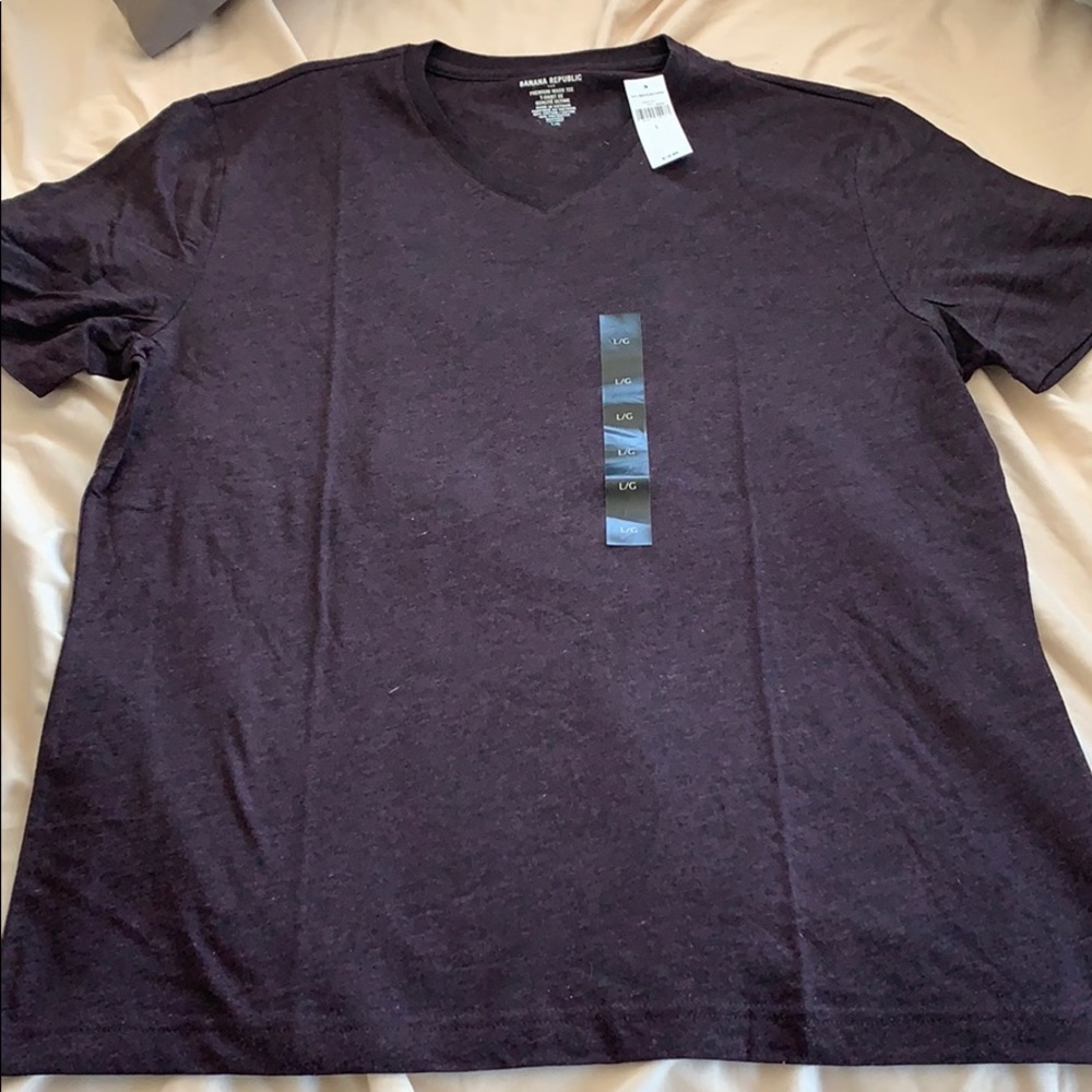 V-neck T-shirt